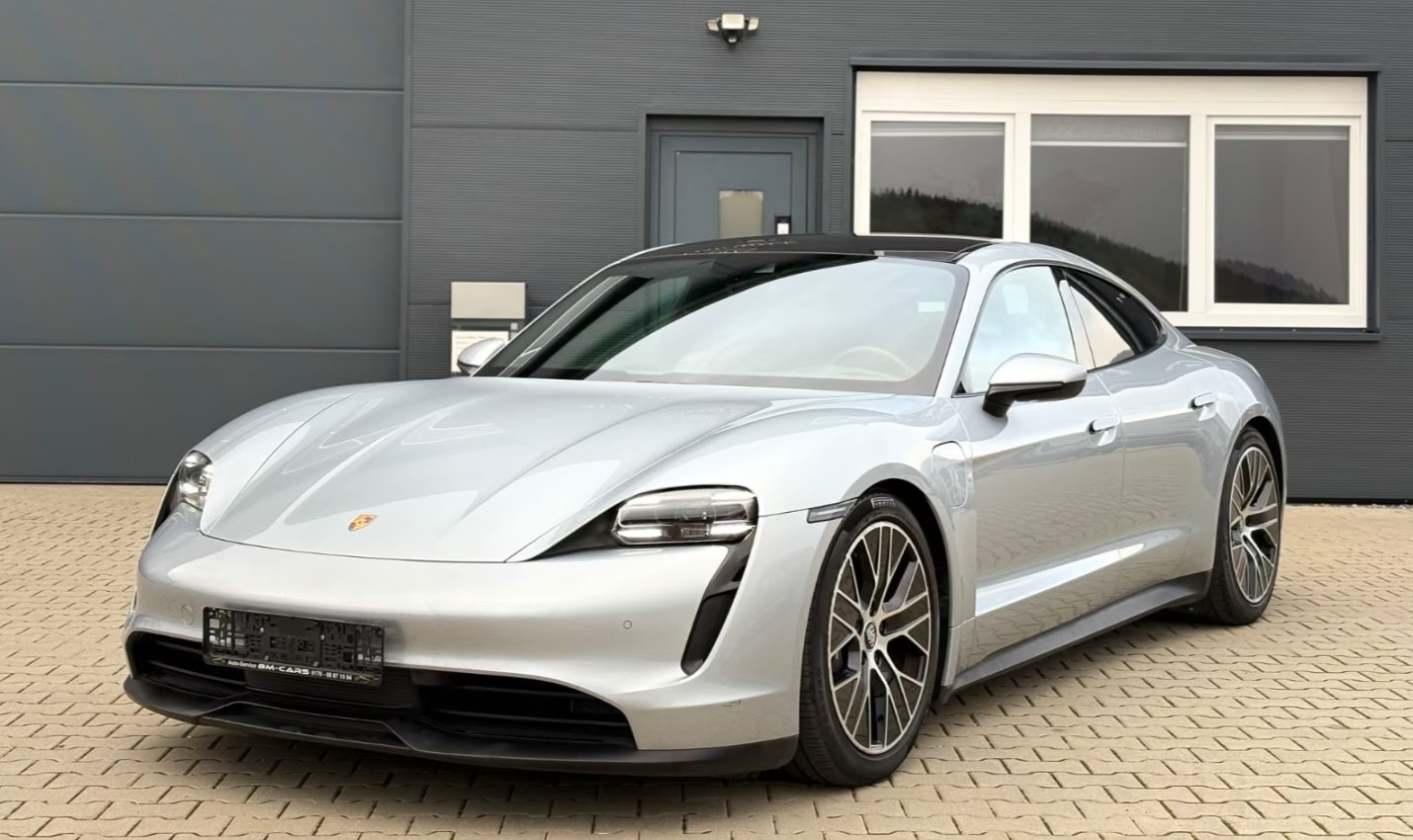 Porsche Taycan Performance Battery Plus
