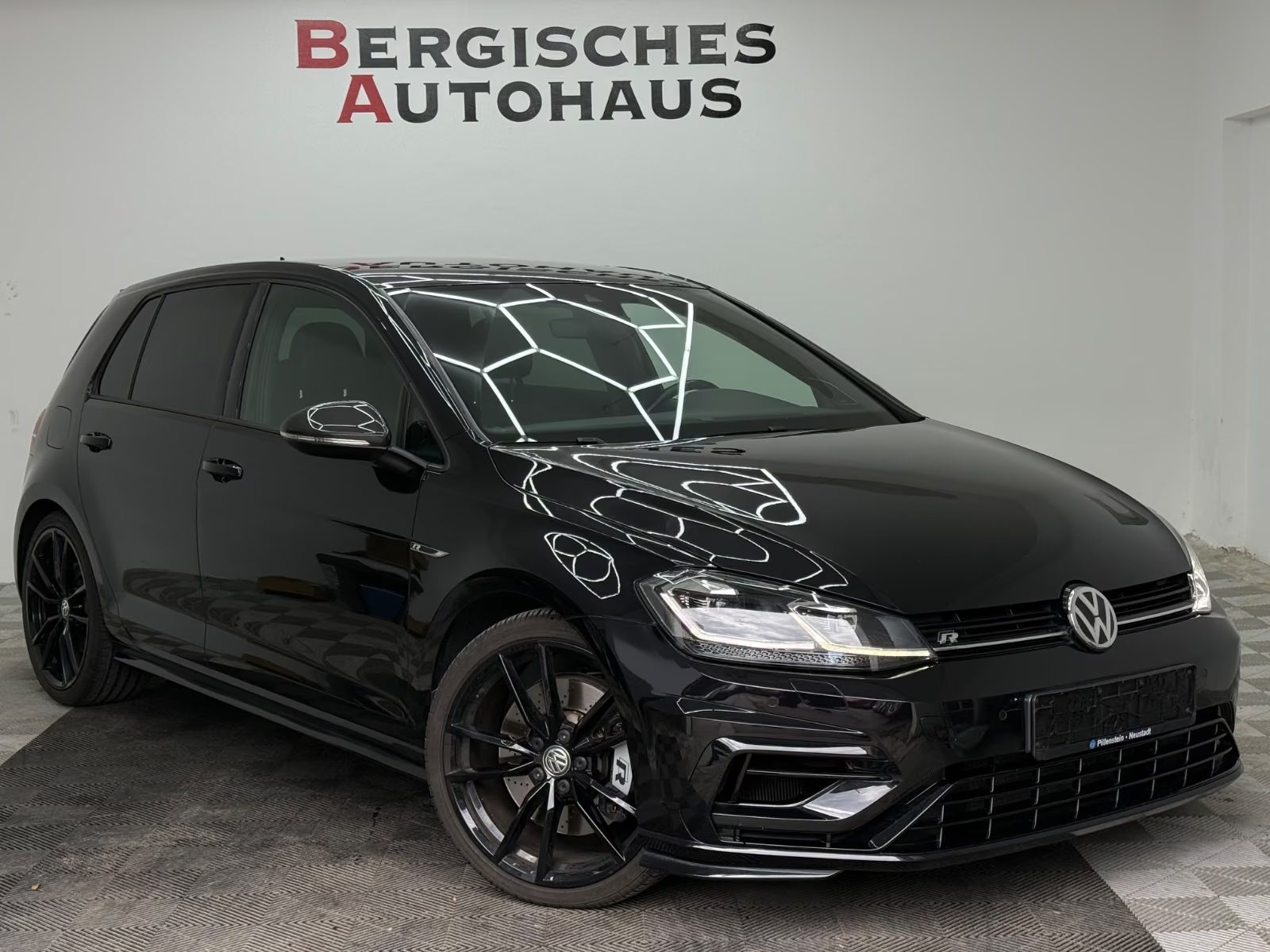Volkswagen Golf 7R Akrapovic 2019
