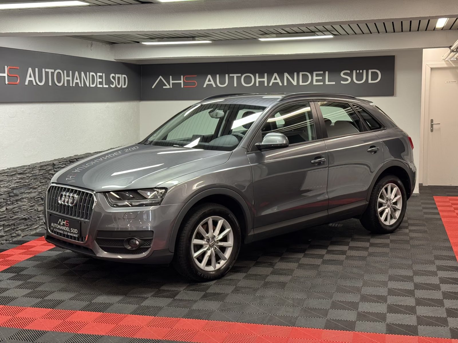 Audi Q3 2.0 TFSI quattro 2012